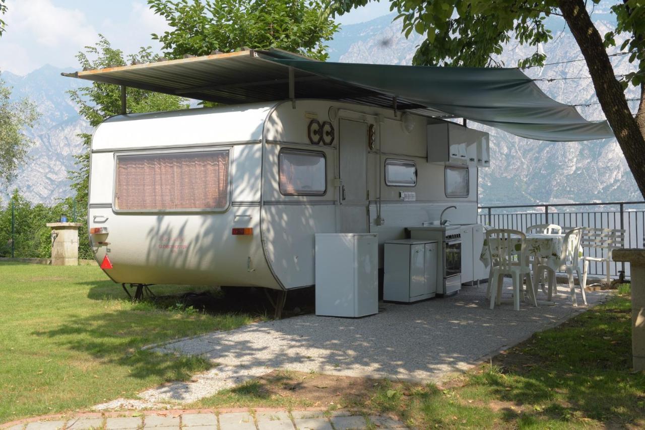 Camping Alpino - Nature Village Malcesine Eksteriør billede